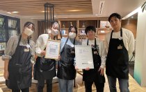 シェアオフィスMID POINT　入居者企画イベントをバックアップ
吃音のある若者が接客する
「注文に時間がかかるカフェ」を実施しました