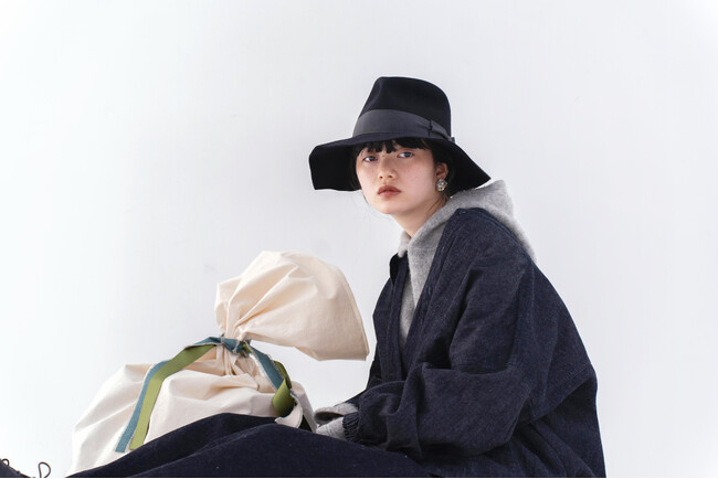 洋服を作る際に廃棄されてしまう「裁断くず（＝生地の切れ端）」を再生させたサステナブルなデニムシリーズがnest Robe（ネストローブ）よりリリース。