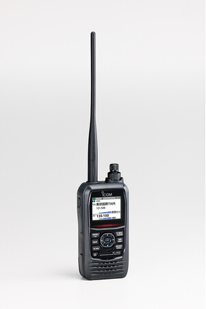 108～500MHz※１をAM /FMモードでカバー。FMラジオ放送の受信にも対応した簡単操作＆多機能の広帯域レシーバーIC-R15を新発売。