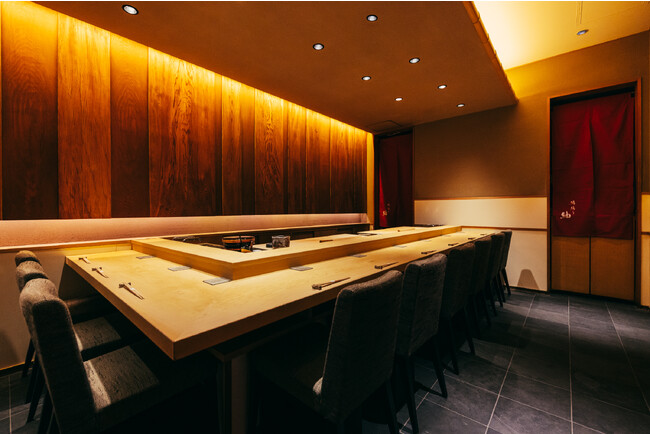 2023年12月19日［火］、超予約困難店「鮨結う 翼」の姉妹店『鮨結う 紬（つむぎ）』がミシュラン獲得店「鮨由う 六本木」跡地に新規開店