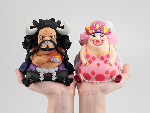 『ONE PIECE』より「百獣のカイドウ」「ビッグ・マム」が、あなたを見上げて見つめているような仕草が特徴のフィギュアシリーズ「るかっぷ」に登場。
