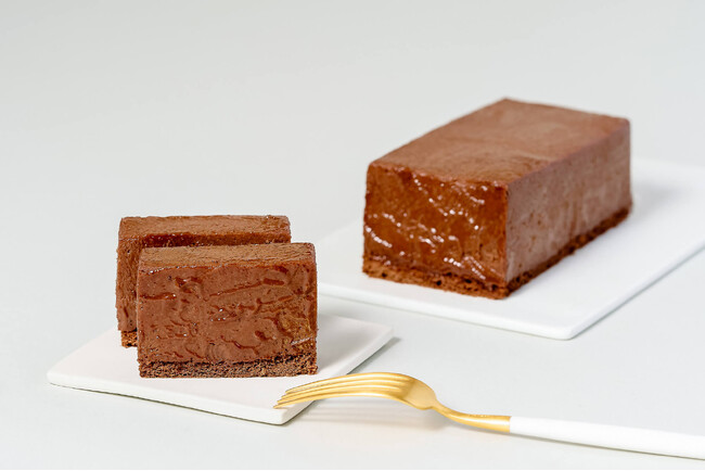 Minimal、バレンタイン期間限定の新作、なめらかな口当たりで濃厚チョコレートを楽しむ「チョコレートテリーヌ」をサロン・デュ・ショコラ2024など、一部催事とオンラインストア限定で1月より発売