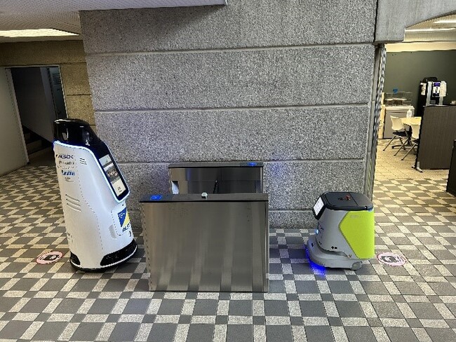 ロボットとセキュリティ扉の連携に関する実証実験を実施