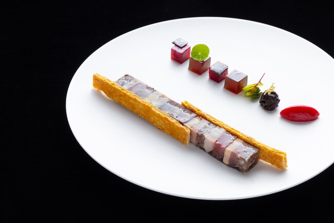 【ブレストンコート　ユカワタン】王侯貴族のための特別料理「王様のジビエ」提供｜期間：2023年12月1日～2024年2月26日