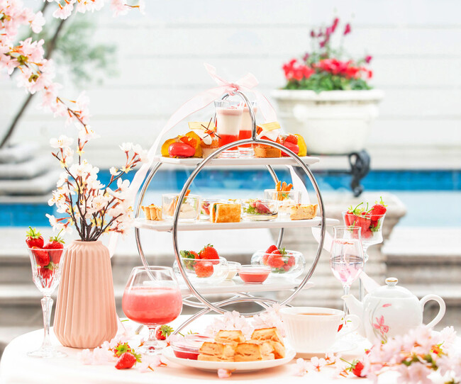 毎年恒例のストロベリーアフタヌーンティーを桜でアレンジ「Strawberry × Sakura Afternoon Tea ～春の訪れ～」販売開始