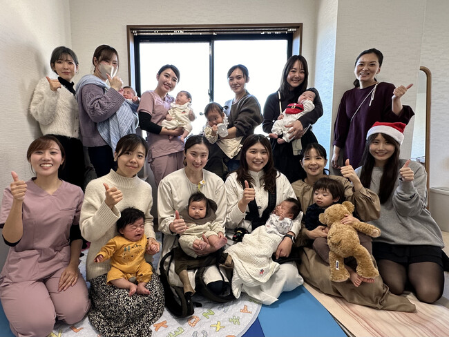 毎日頑張る産後ママさんたちへ、クリスマスの贈り物！抜け毛や薄毛のお悩みに「髪と頭皮を同時にケアする」VITALISMスカルプシャンプー＆コンディショナーをプレゼント！