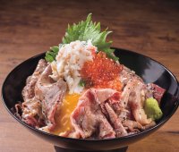 【北海道店舗限定】とんでん創業５５周年企画　第二弾 　全6種類が集結した「丼祭」を1月11日（木）より開催！
～お肉と海鮮が一度に堪能できる「黒毛和牛・本ズワイガニ丼」が新登場～