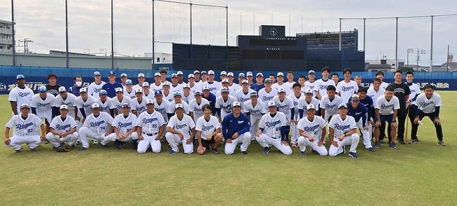 日本シリーズ優勝を支えた元中日ドラゴンズ コンディショニングコーチの宮前岳巳氏が、スポーツ・医療分野を目指す学生に向けて特別講義・対談を実施