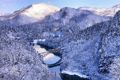 冬の原風景のなかで会津の自然と芸術・文化を堪能！