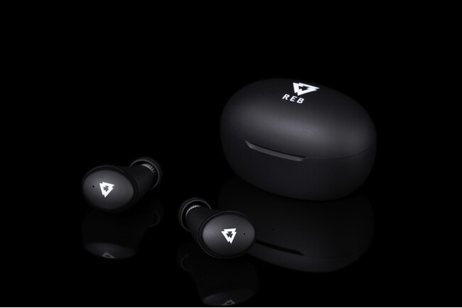 REBワイヤレスイヤホン「GEAR01」販売再開！「 神コスパ」「新しいドンシャリ」の体感を