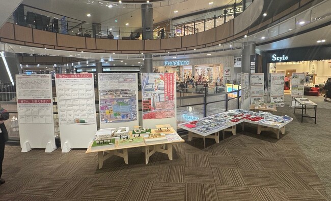 千葉大学工学部建築学コース３年生・大学院生による展示会「大規模商業施設集積地区をウォーカブルなまちへ～千葉市幕張豊砂地区」イオンモール幕張新都心にて開催中