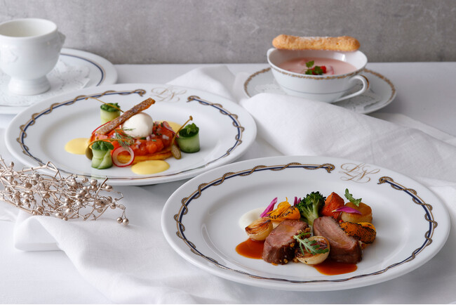 【ホテルニューグランド】冬晴れの空と海との美食ランチ（パノラミックレストラン　ル・ノルマンディ）