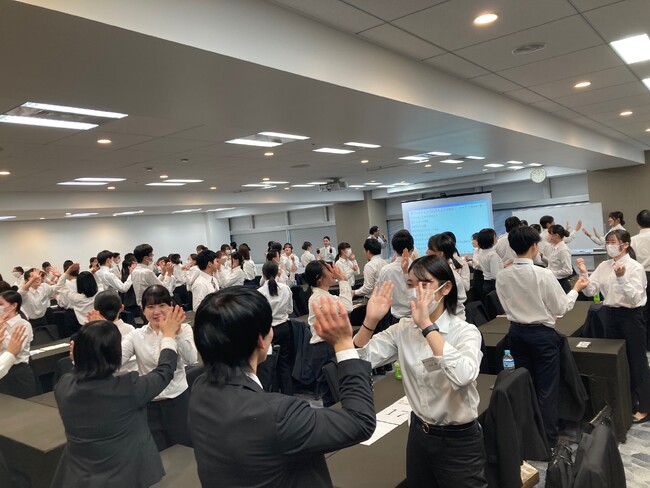 【ラフィネグループ】2024年新卒 新たなリラクゼーションセラピストの内定式「共存共栄」を開催しました