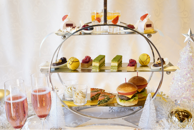 【明治記念館 ラウンジ「kinkei」】《完全予約制》緑豊かな約1,000坪の庭園を眺めながら、「期間限定：冬のアフタヌーンティー」で優雅なひと時をお過ごしください