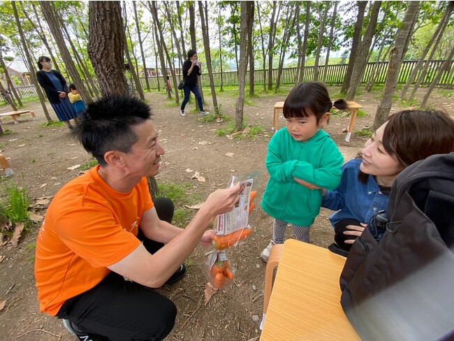 こども食堂で「食品ロス」を学び、規格外野菜でカレーライスを作る！