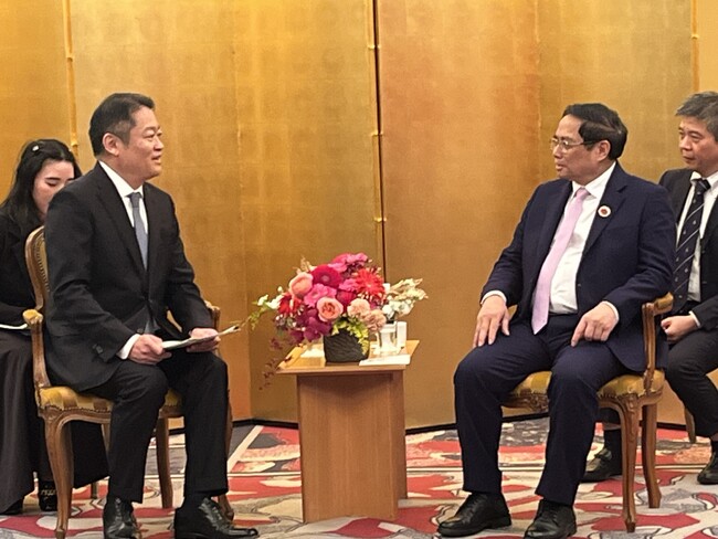 ベトナムのチン首相と山梨県の長崎知事が東京で会談