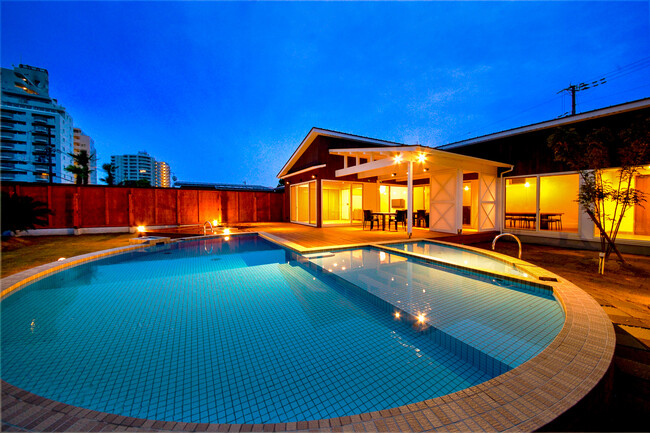 【2023年12月新客室棟オープン】～愛犬とワンランク上のひとときを。4つのプライベート設備を備えたラグジュアリードッグヴィラ《デラックスヴィラ》～【ドッグスパリゾート京都】