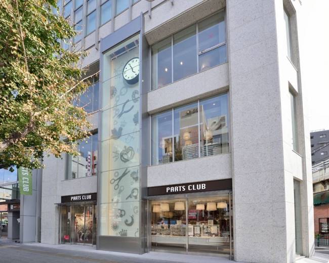 PARTS CLUB online ＜新商品掲載＞12/21(木)オンラインショップでオーロラ＆パールカラーが輝くアクリルフラワーパーツが新たに発売されました。