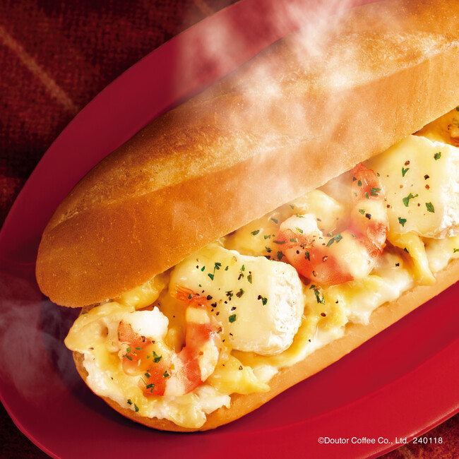 冬に食べたいあつあつ濃厚グラタンミラノが再登場！　「ミラノサンド カマンベール＆海老グラタン」　ドトールコーヒーショップで1月1８日（木）より発売