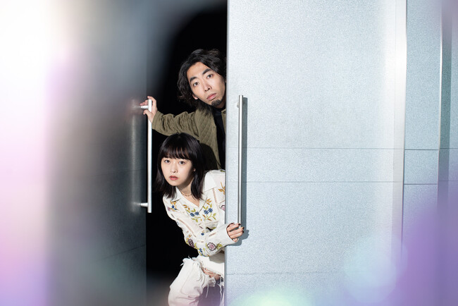 WOWOW 「PORTAL-X ～ドアの向こうの観察記録～」主演の柄本時生、伊藤万理華が本作の魅力と真髄を語るインタビューを公開！さらに第1回「フードインベーダー」を先行無料配信