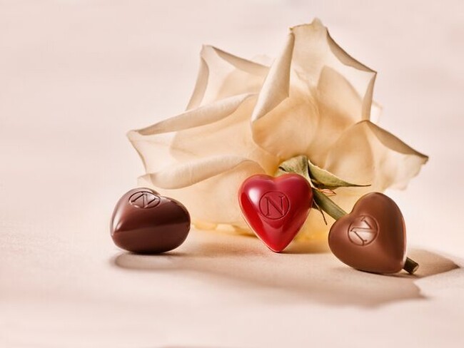 ベルギーチョコレートの元祖＜ノイハウス＞の2024年バレンタイン販売開始。日本限定ボックスも新登場。