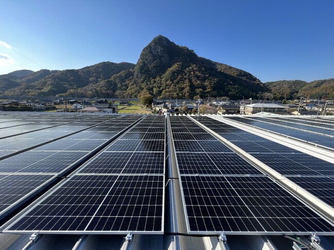 TOSEI 静岡事業所、太陽光発電を用いて業務用洗濯機器・真空包装機器の生産を開始！