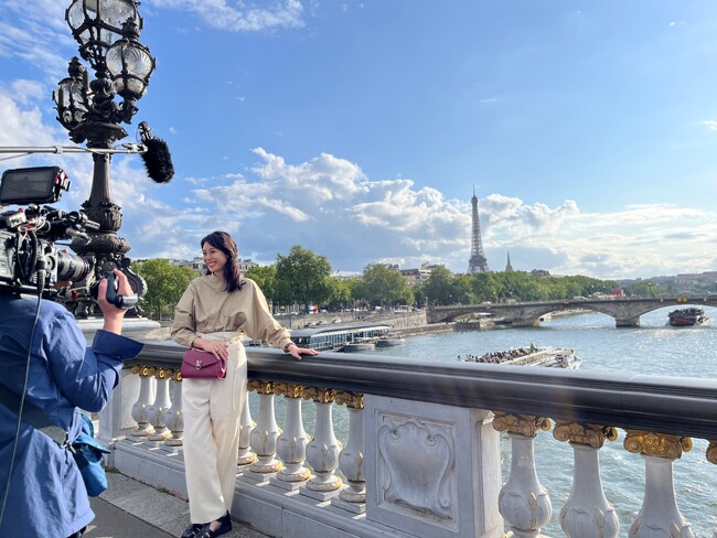女優 松嶋菜々子さんがカルティエのパリ本店とハイジュエリーの世界に触れ、最新のパリを旅する特別番組が「TVer」と「FOD」にて見逃し無料配信中