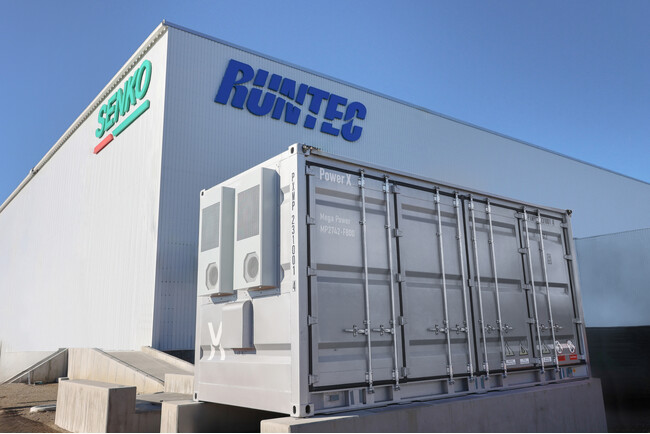センコーグループホールディングスの物流センターに定置用蓄電池の出荷第1号機を納入