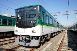 7000系リニューアル車両外観 7000系リニューアル車両外観