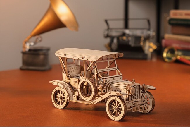 【2024DIY始め】「つくるんです(R)」よりレトロなフォルムの3Dウッドパズル『クラシックカー』新登場