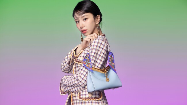【エトロ】TWICE チェヨンのクールと華やかさを併せもつ新ビジュアルを公開