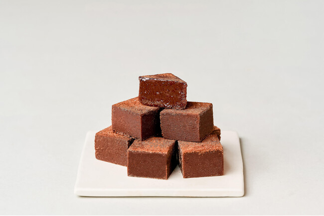 Minimalよりカカオで表現したりんごコンポートのような生チョコレート登場。独自のBean to Bar製法で実現した他にない一品。バレンタイン・ホワイトデー限定「生チョコレート -タンザニア-」