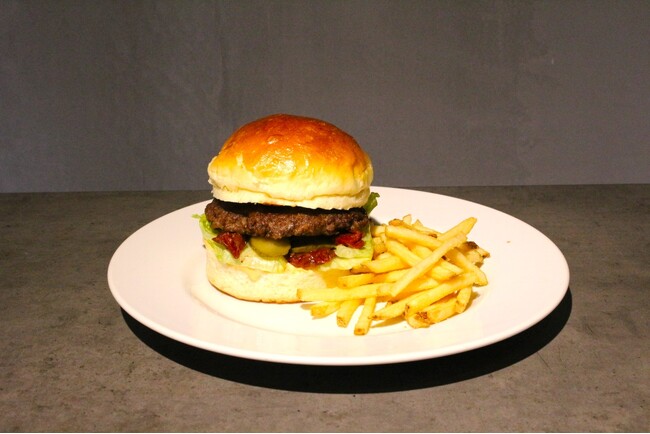 2/1(木)麻布十番に大人のバーガーショップ「Wiz Kitchen」がグランドオープン!