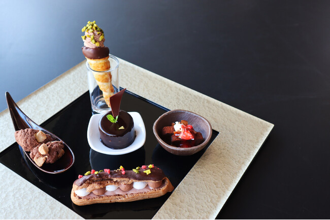 【ホテルグランヴィア和歌山】パティシエが心を込めてつくる5種類のチョコレートスイーツ「ショコラのデクリネゾン」