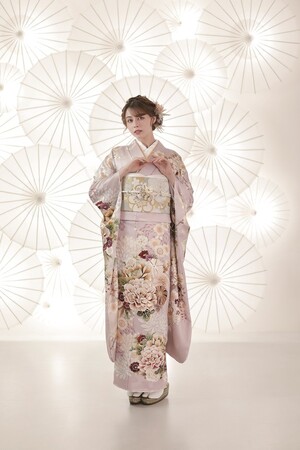 『BRANDNEWoMAN 振袖大展示会』を開催