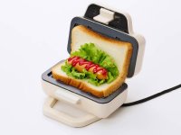 忙しい朝の味方！約2分半でホットサンドを作る時短家電「パン1枚で焼けるホットサンドメーカー」を発売