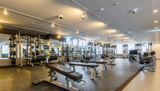 低価格、予約なし、スーツ・革靴でOK、買い物ついでにささっとトレーニング「FASTGYM Lstyle（エルスタイル）」名古屋初進出