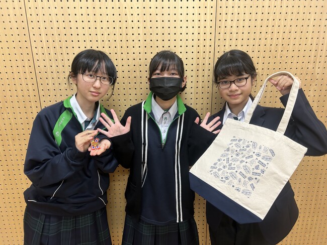 「琉球ゴールデンキングス×沖縄市ホームタウンドリームプロジェクト」沖縄市内児童センターに通う子どもたちとキングスグッズを製作
