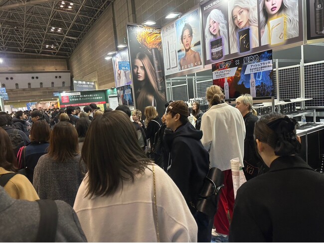東京ビックサイトで開催されました国際化粧品展（コスメウィーク）でも、株式会社Kyogoku【KYOGOKU PROFESSIONAL】ブースは大盛況でした