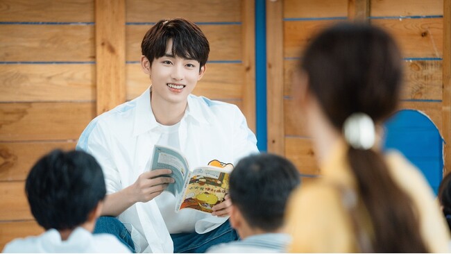 Huluプレミア「25時間恋愛」ウィンウィン（NCT/WayV）の“眼福”場面写真&オフショット解禁！2人の恋の物語は後半戦へ