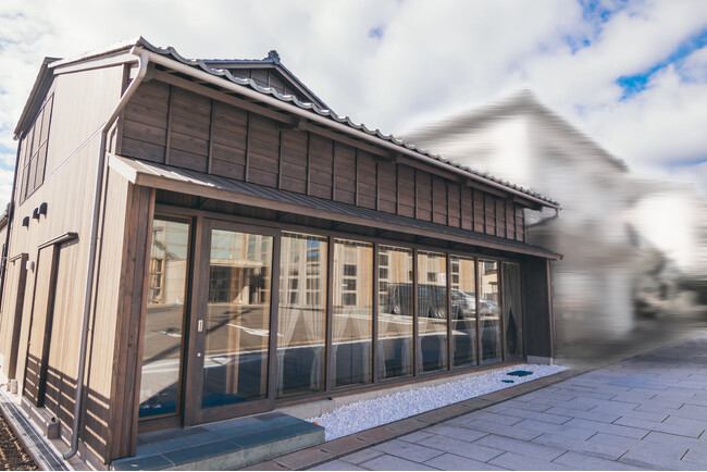 2024年1月28日オープン 分散・滞在型宿泊施設「オーベルジュほまち 三國湊」異なる趣の町家を泊まり歩く、古民家を満喫する連泊プランの販売を開始しました。