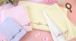 新しいタオルで“華やかな”新生活を。フェイスタオルプレゼント＆特別価格セット販売！