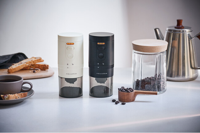 コーン式で挽きたての香りを。レコルト［コードレス コーヒーグラインダー］を新発売