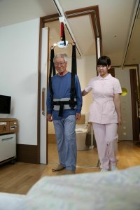 株式会社モリトーの歩行リハビリ機器の売上が昨年対比　約130％　歩行リハビリ機器導入で「介護リハビリ」に変化！