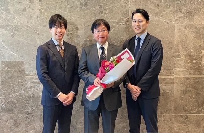 マラトンキャピタルと情報誌・WEB・映像等の企画・制作を事業展開するハッシュとの資本業務提携のお知らせ