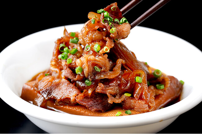 新施設「豊洲 千客万来」に肉卸による肉屋台「肉好き大黒天」 　築地から豊洲、江戸っ子たちのお腹を満たす肉焼き、串焼き、揚げ物、煮込み！ 　豊洲場外 江戸前市場に2024年2月1日オープン！