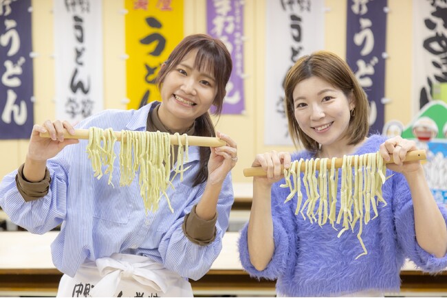 【香川県・高松市】新しいオリーブうどん作り体験とJR高松駅からの市内周遊バス観光がセットになったモニターツアーの提供を開始。