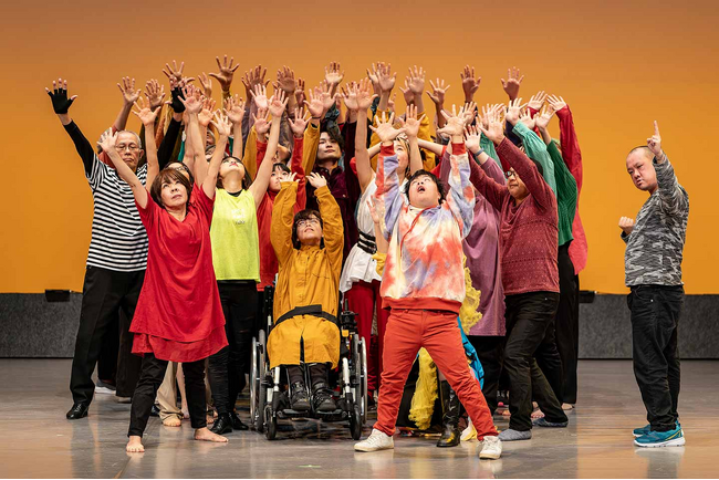 「みんなでつくるダンス公演」ドキュメンタリー上映。障害や年代に関係なく集った38人の舞台制作プロセスを公開