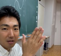 過酷な労働環境で慢性的な教員不足。伸び盛りの生徒に悪影響。危機的状況に、神奈川県の私立高校教員が「教員派遣業」を開始。