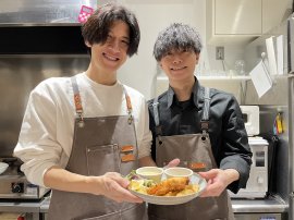 店主の二人　